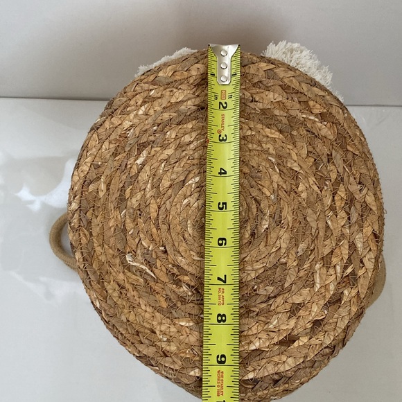 Basket with handles and rainbow design - Picture 11 of 13